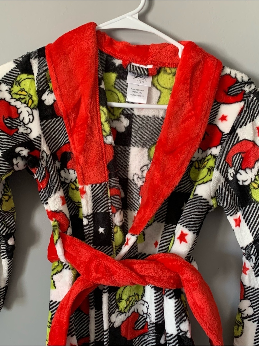 NWT. DR. SEUSS Grinch Pattern Plush Robe - Picture 3 of 5